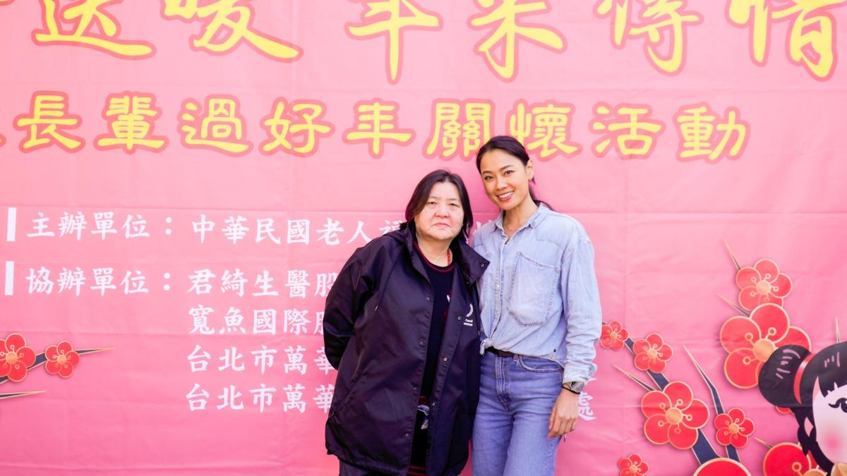 寬姐暖送物資關懷弱勢「絕不缺席」 《陽光女子合唱團》到場響應公益