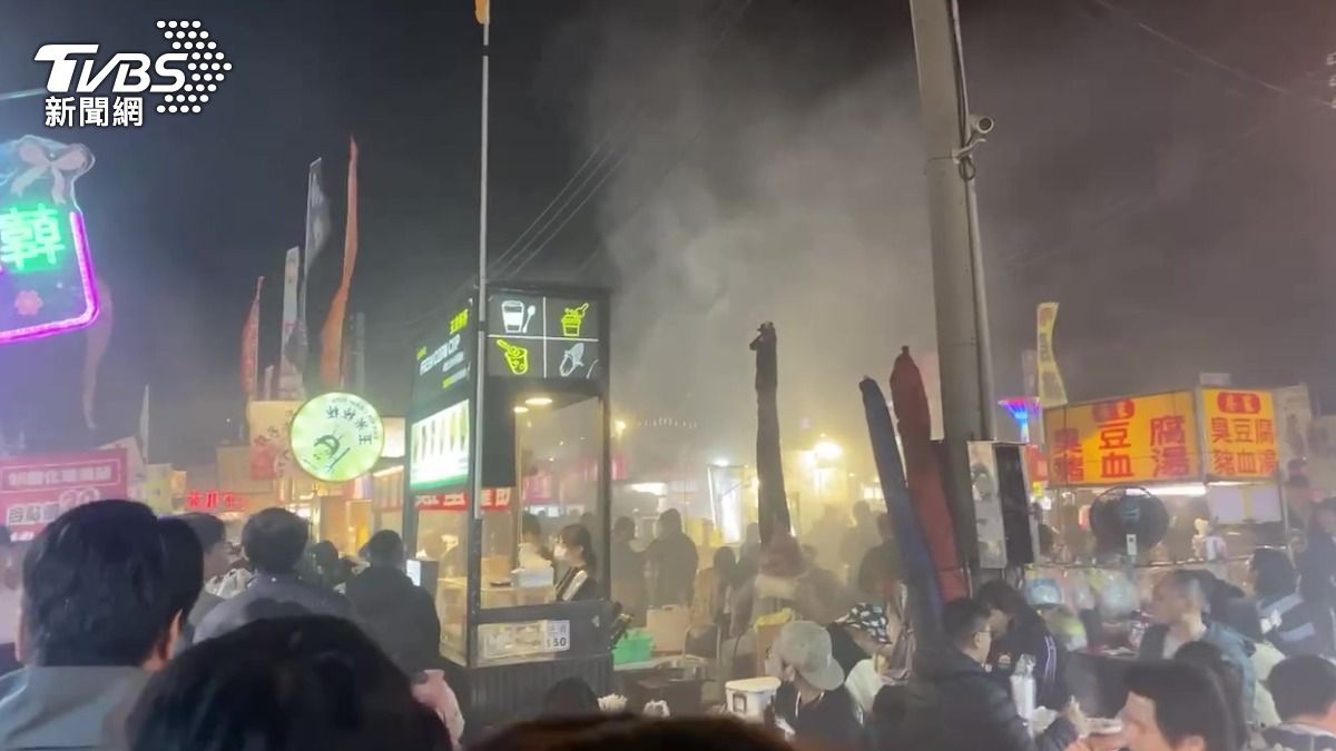 這起火災意外雖然有驚無險，但也提醒民眾及攤商，遇到油類起火時務必採取正確的滅火方式。（圖／翻攝Threads_ysh.nail）