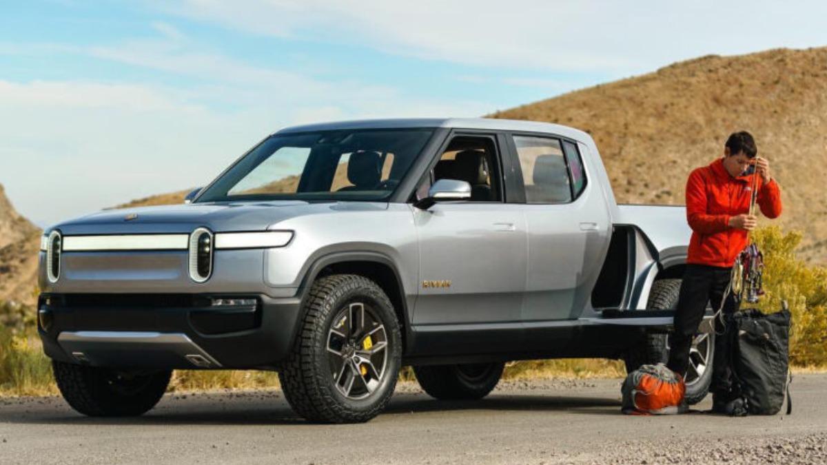 霍諾德現在駕駛的車款是Rivian R1T。(圖/翻攝自IG@alexhonnold)