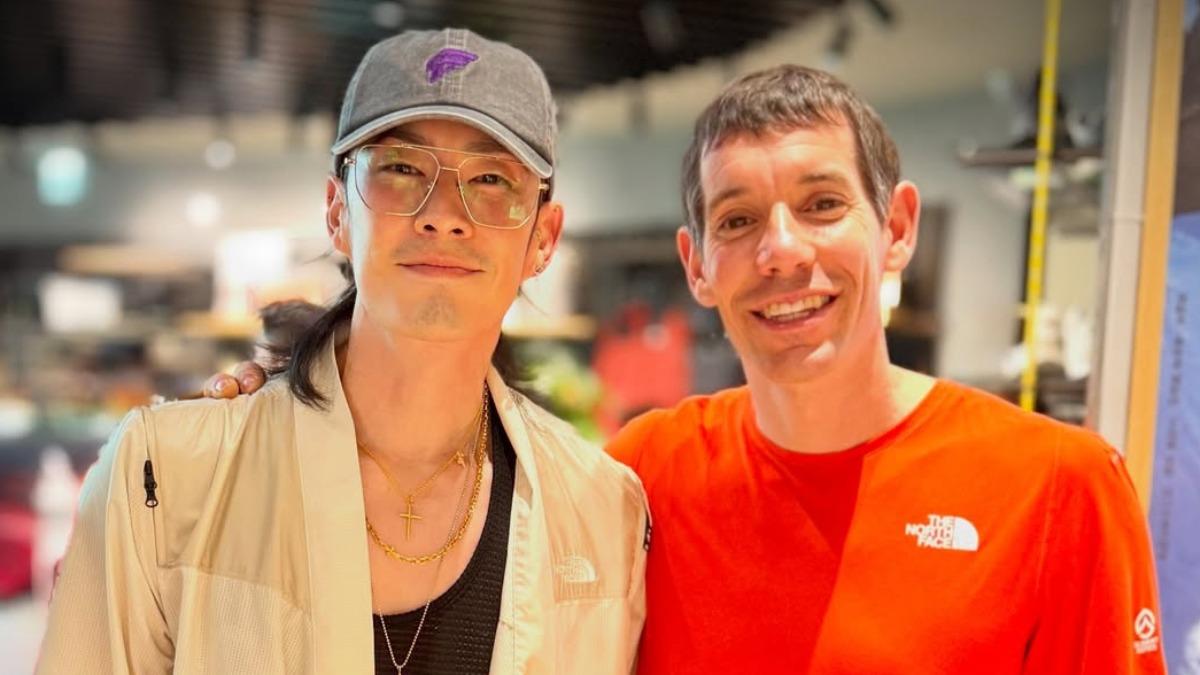 霍諾德才攀完101！大咖男星曬親密合照　大讚：傳奇蜘蛛人