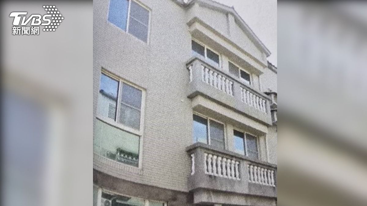 此次金門縣金城鎮環島西路的「集村農舍」3樓透天厝亦列入本次拍賣。(圖/台北分署提供)