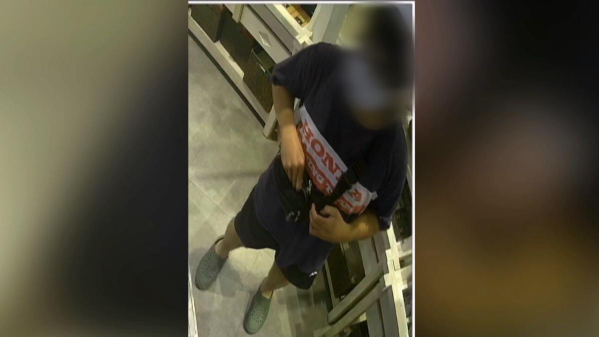 網友也在社群平台分享男子的長相和特徵,指出其身材壯碩、戴眼鏡。(圖/翻攝網路)