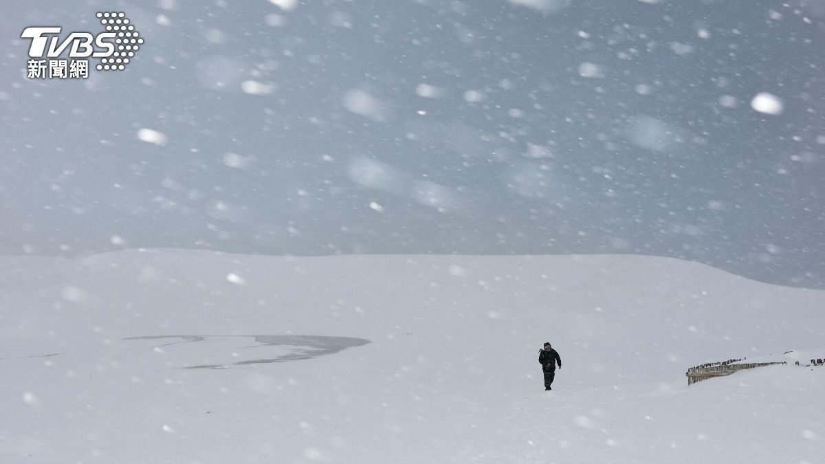 日本迎來破紀錄降雪。(圖/達志影像美聯社)