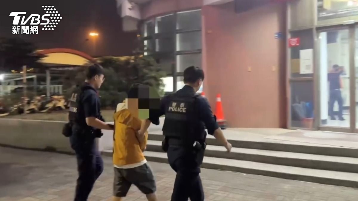 男子拒檢，車輛被連開15槍逮捕。（圖／TVBS）