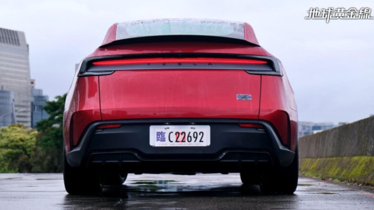Tesla Model Y Performance依舊是整體表現最全面的高性能電動休旅。（圖／地球黃金線）