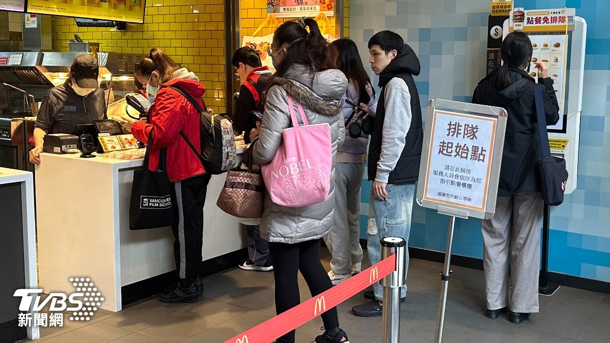 麥當勞薯來堡、12生肖公仔今開賣!門市一早湧人潮 試吃看這