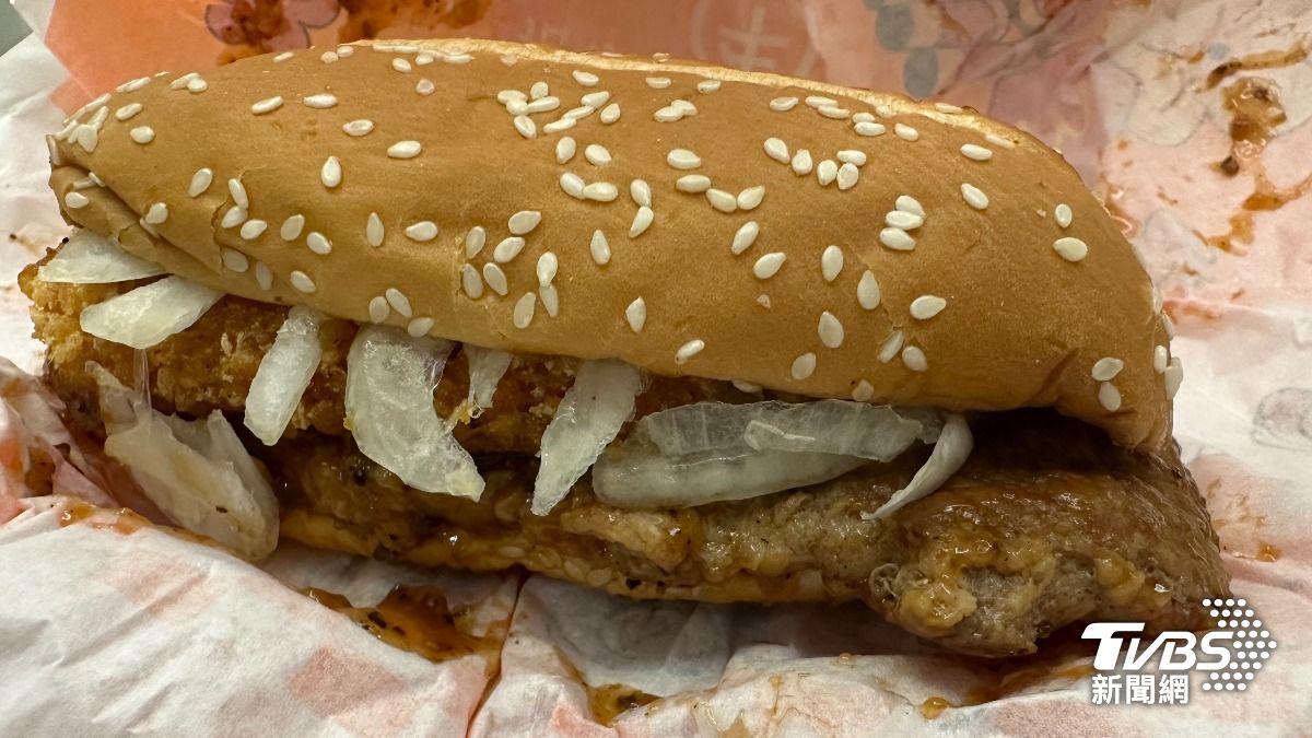 麥當勞薯來堡今天開賣。(圖/讀者提供)