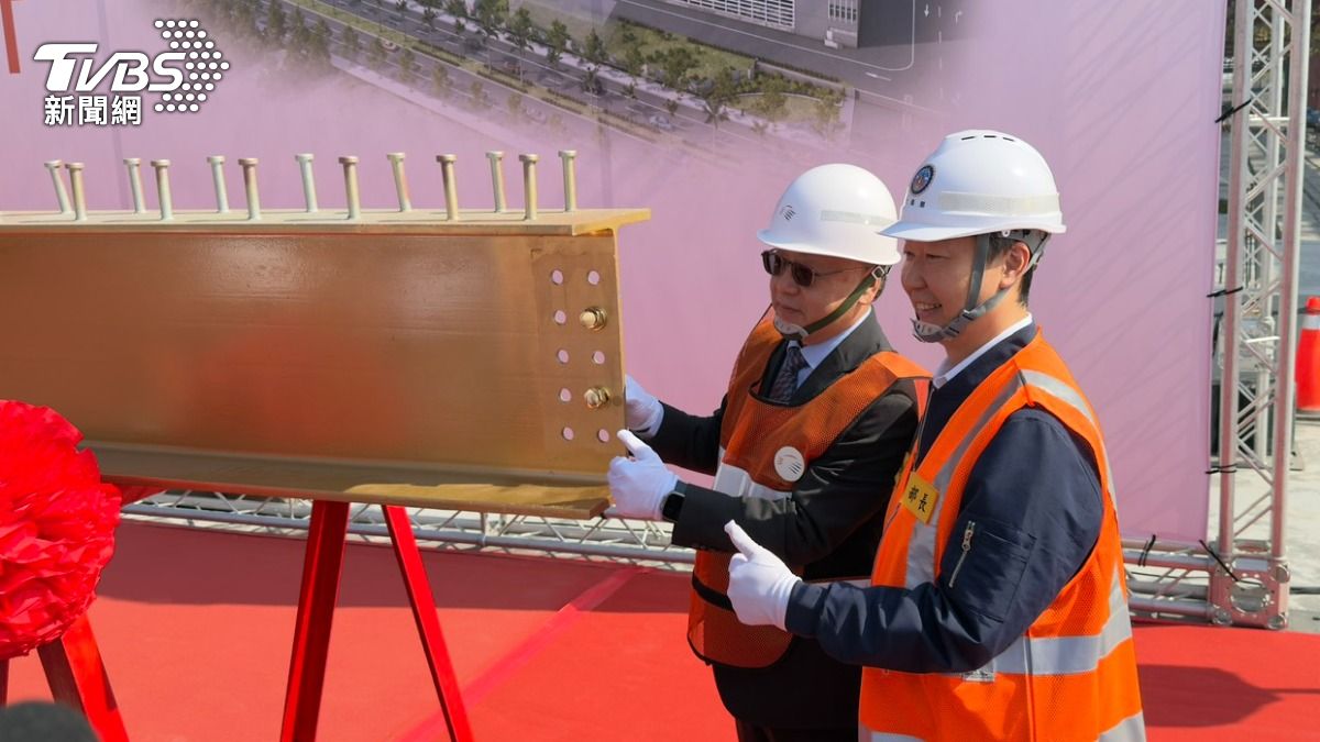 交通部長陳世凱出席上樑典禮。（圖／陳昫蓁攝）