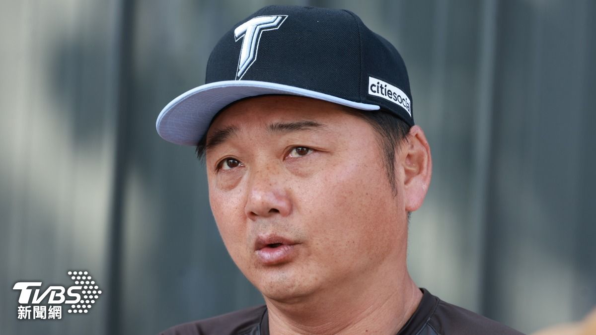 中華隊總教練曾豪駒說明目前訓練進度。(圖/華子琛攝)