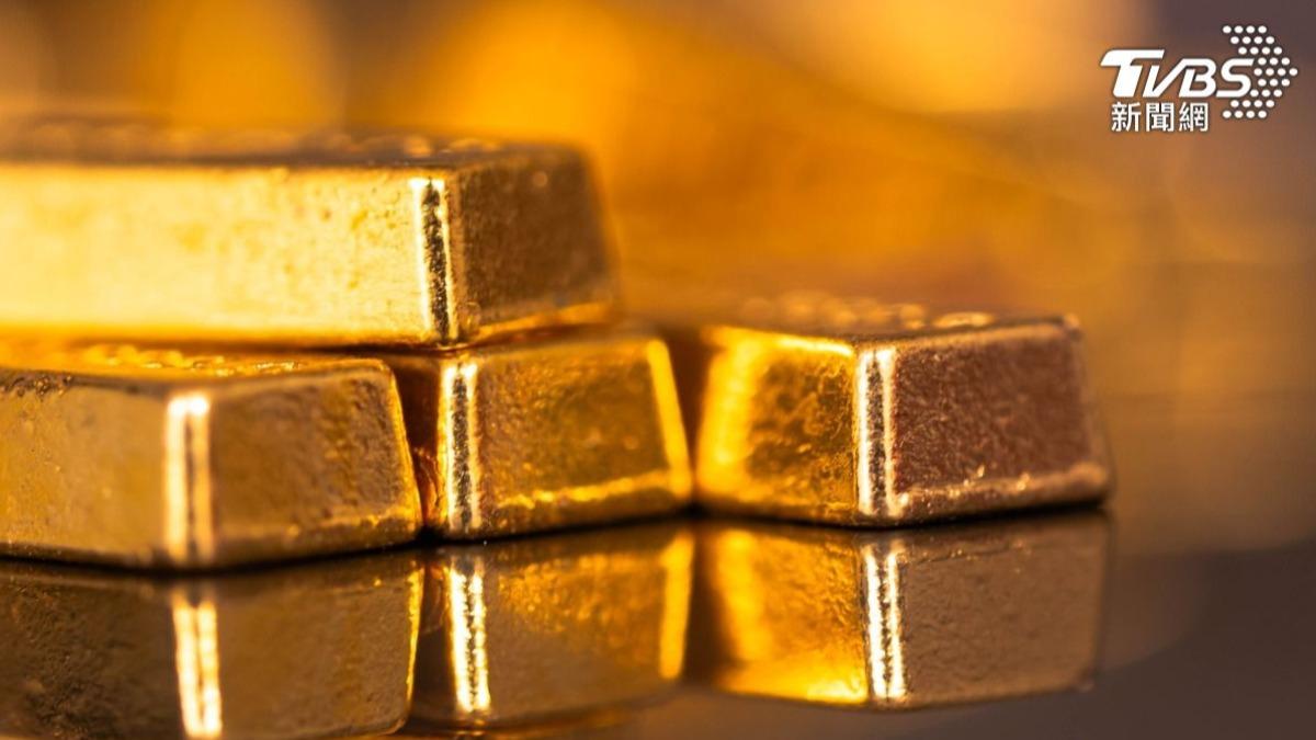 黃金、白銀等貴金屬價格屢創歷史新高。(示意圖/達志影像shutterstock)