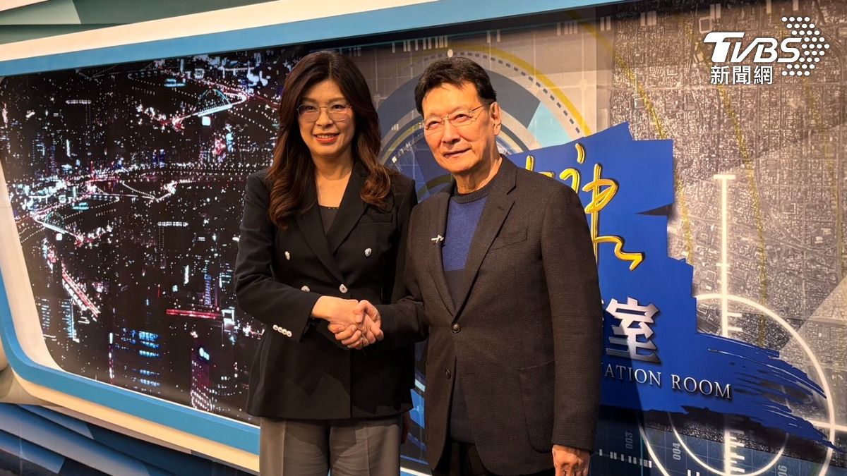 國民黨主席鄭麗文接受《少康戰情室》主持人趙少康專訪，暢談國共智庫論壇籌備過程。（圖／黃韋銓攝）