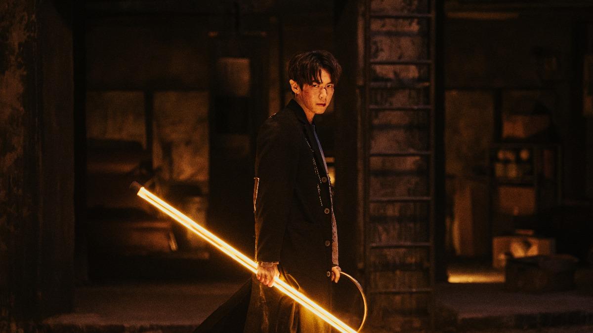 柯震東搭檔王柏傑主演《乩身》。（圖／Netflix提供） 