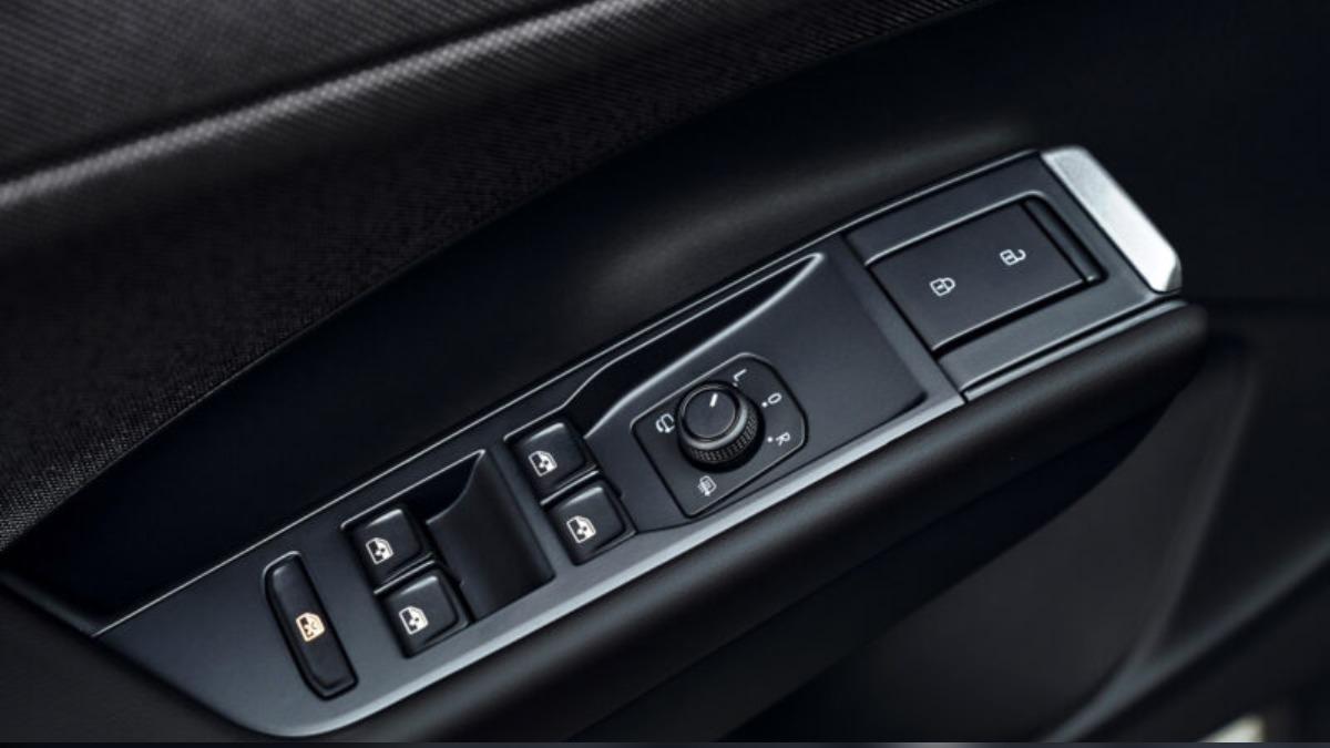 上拉式的車門拉柄藉由T-Roc導入Volkswagen旗下車款。(圖/Volkswagen提供)