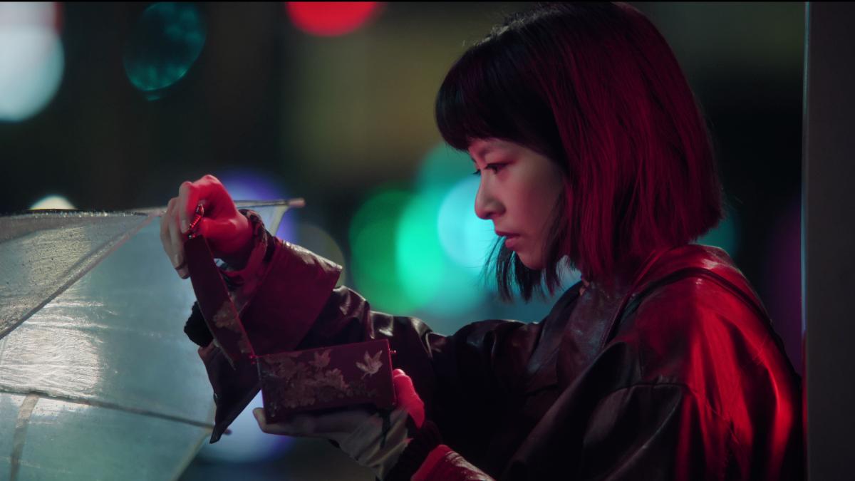 陳姸霏劇中被附身想不開。（圖／Disney+提供）