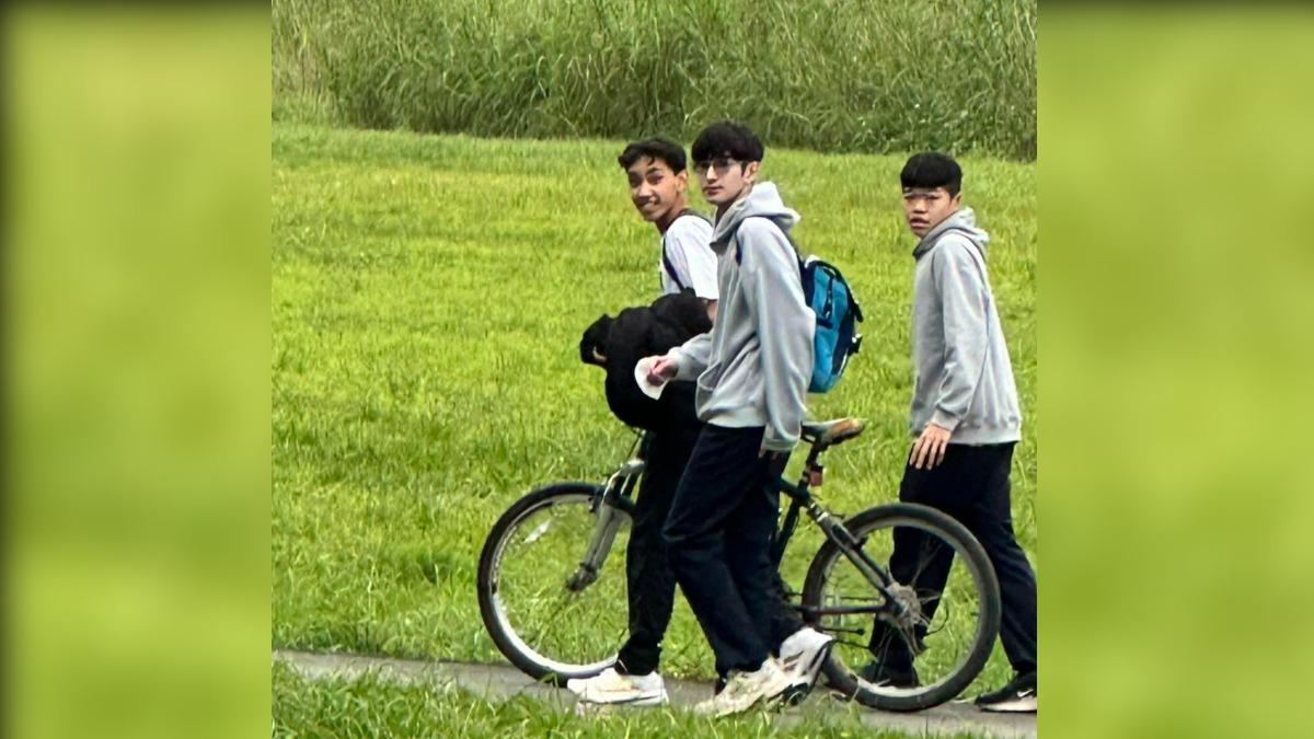 宜蘭國中3生「見老翁倒地」伸援手，老夫婦拍下暖心畫面。（圖／翻攝宜蘭國中臉書）