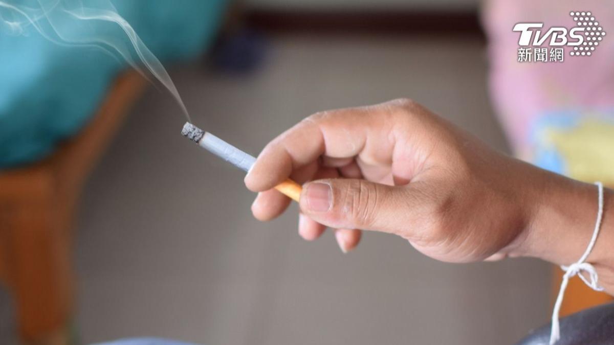 室內抽菸開窗有用?醫揭「二手菸真相」:室內風速需達輕颱等級