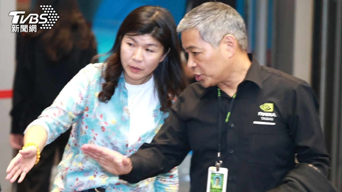 前資材管理副總經理李文如跳槽至輝達,在輝達尾牙現場張羅大小事。(圖/華子琛攝)