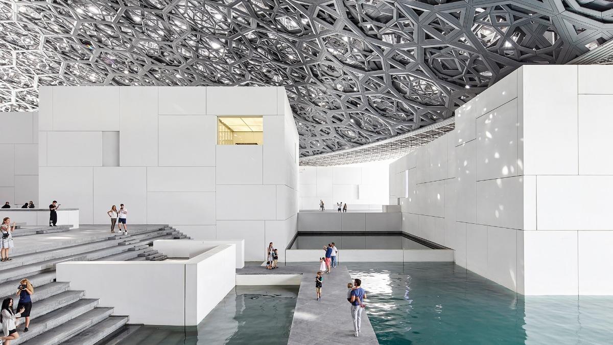 法國羅浮宮在海外的唯一分館。(圖/翻攝自Louvre Abu Dhabi臉書)