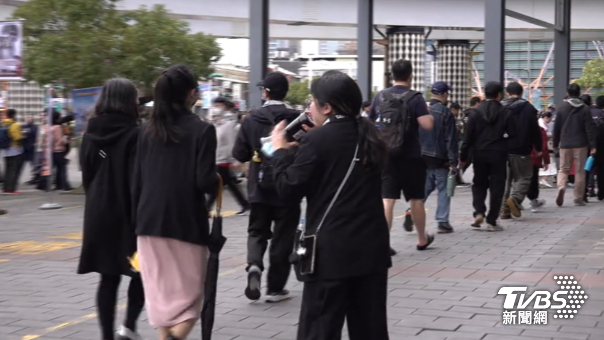 電玩展排隊人潮。(圖/TVBS)
