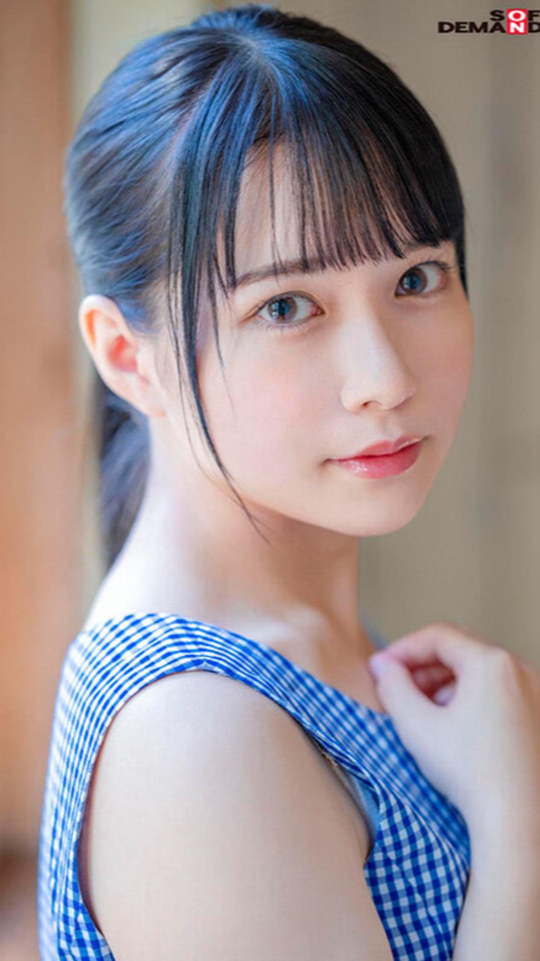 圓井萌華出道初期走清純路線。(圖/翻攝自X)