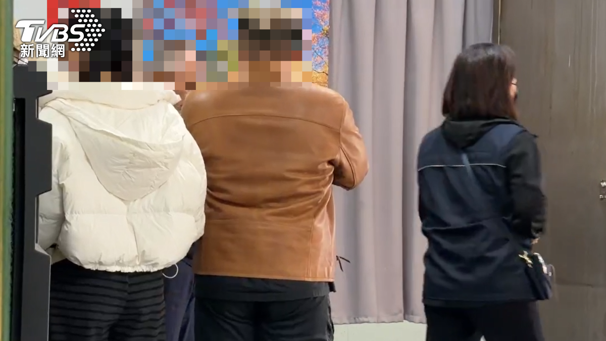 大兒子放寒假才與母親同住。(圖/TVBS)