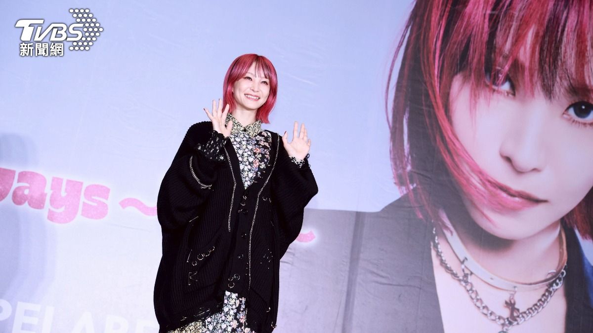 LiSA用中文祝福大家新年快樂、馬上有票。(圖/趙世平攝)