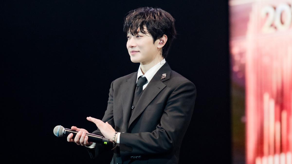 才剛離台！FTISLAND崔敏煥「演出中昏倒」　公司還原現場真相