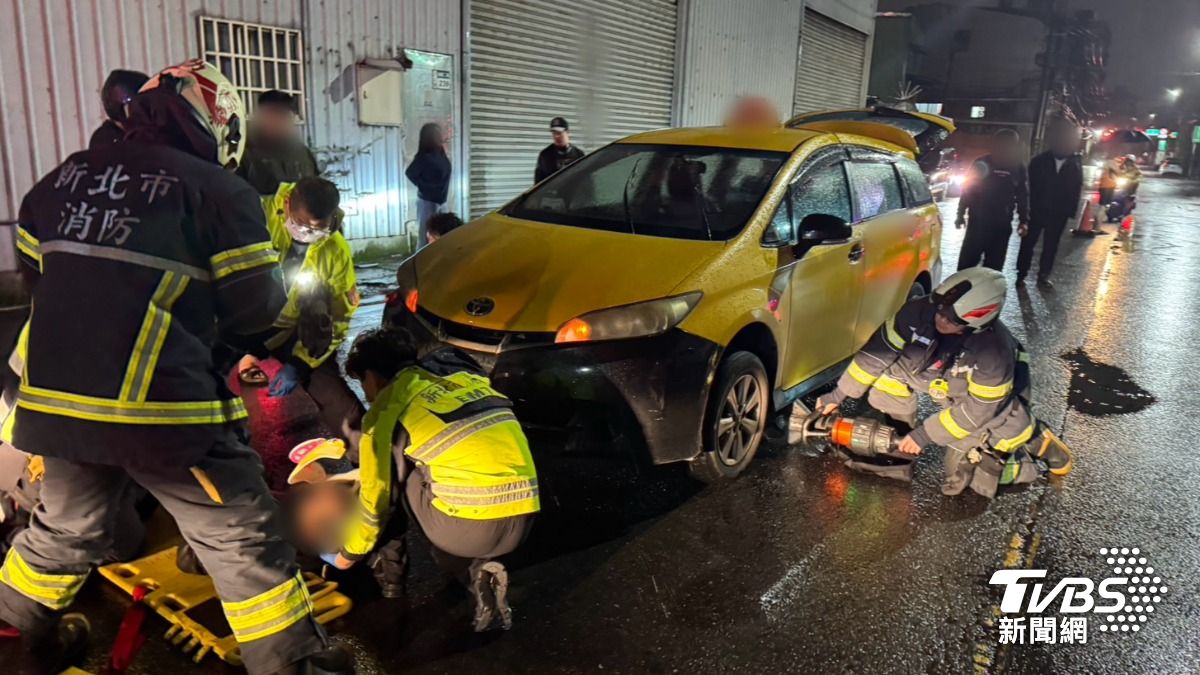 計程車司機李男事後表示:「他整個人直接倒在路中間,在那種距離看到的時候,根本已經來不及了,就算想踩煞車也太慢!」 (圖/TVBS)