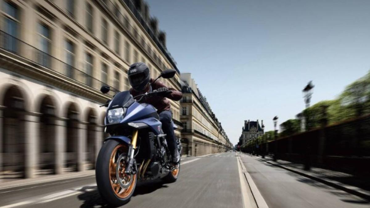 Katana GSX-S1000S搭載999c.c.水冷並列4缸DOHC引擎,源自GSX-R1000的賽道血統調校,最大馬力150匹,最大扭力11公斤米。(圖/Suzuki)