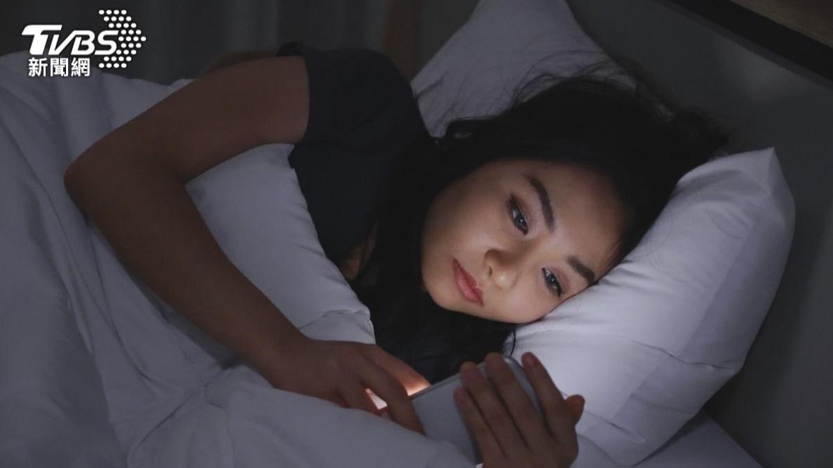 1天睡不到7小時恐減壽「危險程度僅次抽菸」 醫:長期大腦早衰