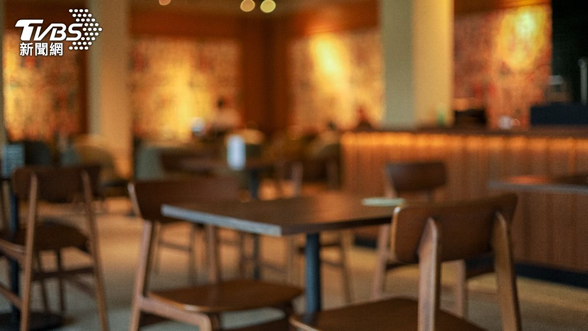 越來越多店門口會貼出「不招待兒童」公告。（示意圖／shutterstock達志影像）