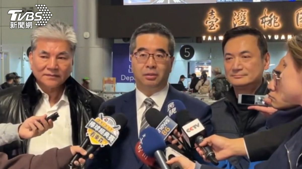 出席國共智庫論壇，蕭旭岑率40人訪團前往北京。（圖／TVBS）