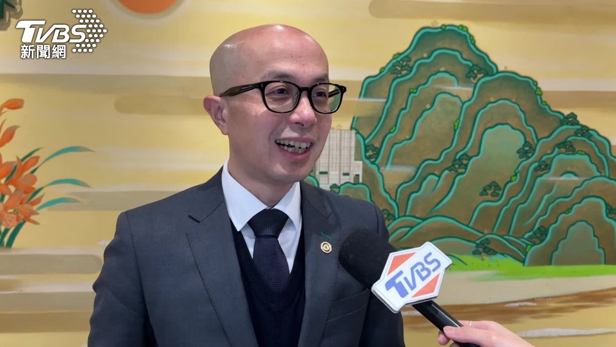第一金投顧董事長黃詣庭表示，黃金價格接續還是有可能出現小波動，但預估不會像上週一樣出現大跳水。（圖／TVBS）