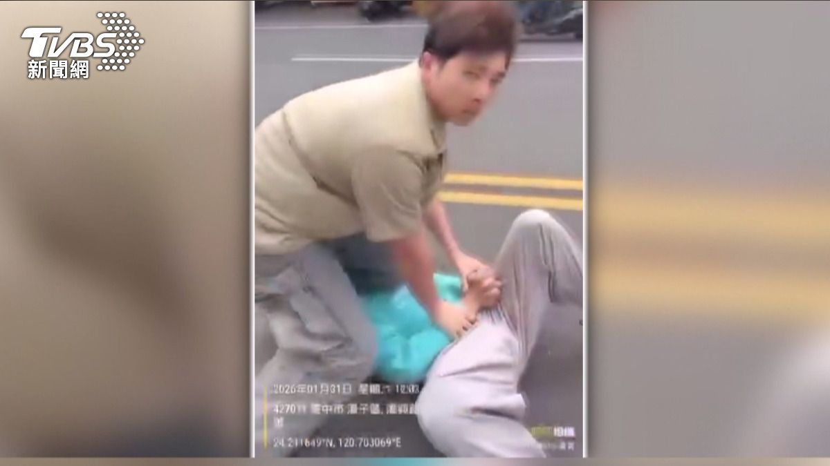 29歲林姓駕駛下車請他離開時,竟遭對方動手攻擊頭部。(圖/民眾提供)