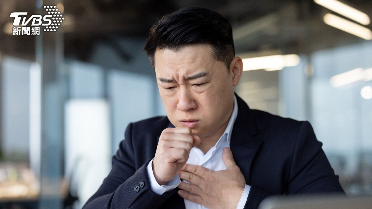 流感、感冒勿輕忽4症狀!30歲男併發心包膜炎險奪命 醫:好發年輕人