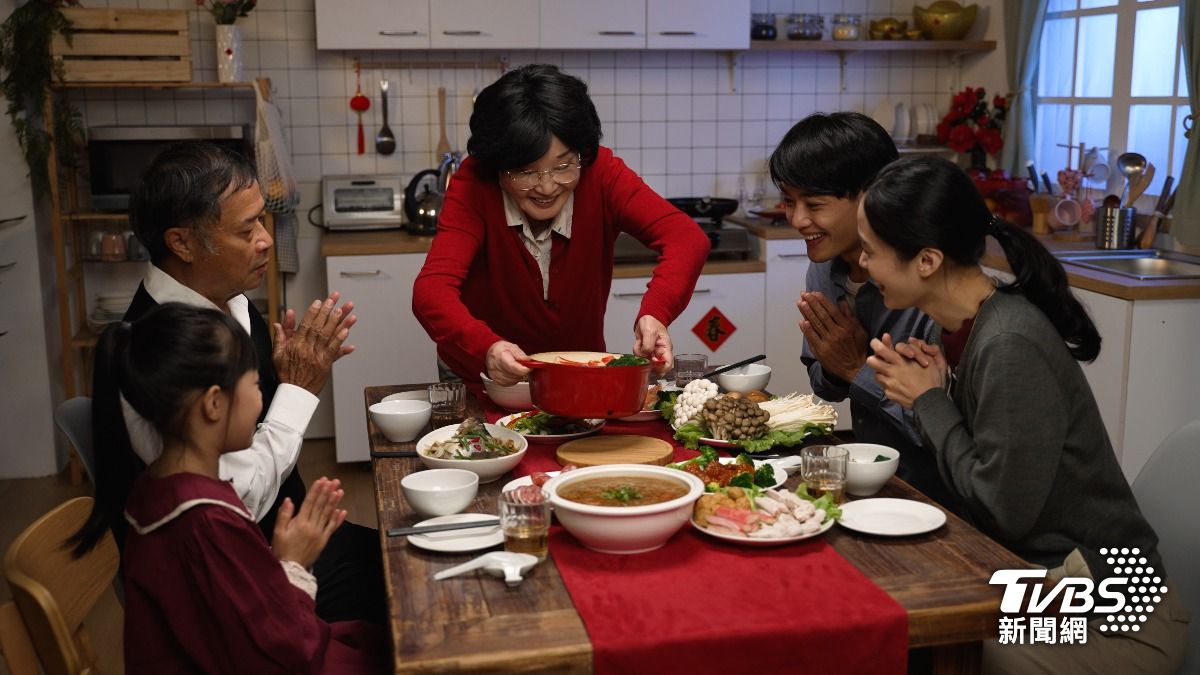 「家中深藍vs.鐵綠」圍爐怎辦? 內行人曝大絕招:一個打全部
