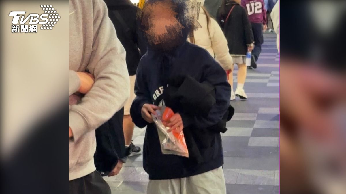 香港遊客指控自己在西門町購物的時候,差一點就被偷,沒想到扒手偷竊不成,還反要100元。(圖/Threads dorarenemon提供)
