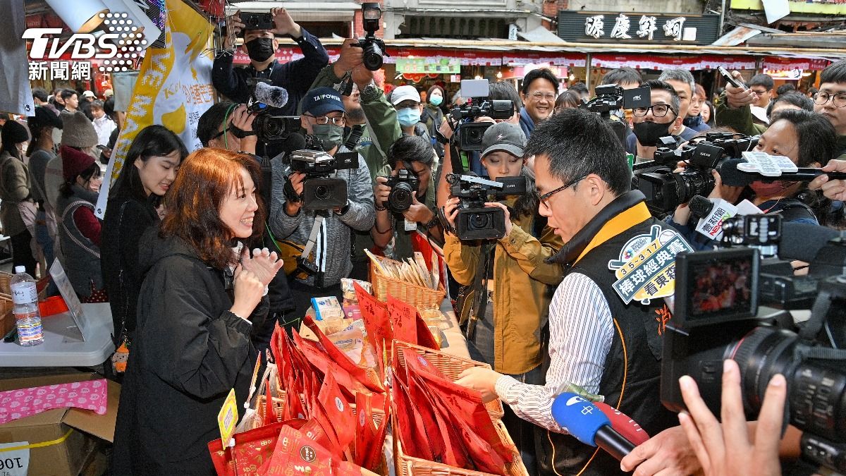 消保官針對商品價格標示共計查核約47家次。(圖/胡瑞麒攝)