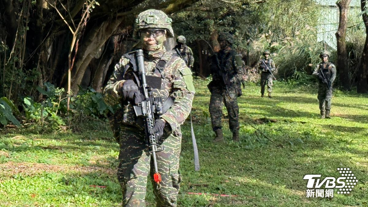 在台灣，M4A1步槍過去僅少量為特勤部隊或警方單位所用，如今正式成為我國海軍陸戰隊的全新制式武器。(圖／TVBS)