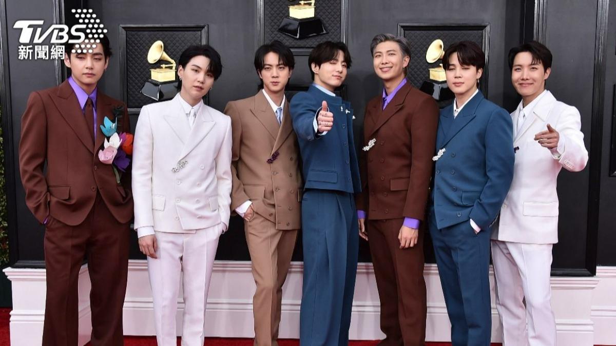 這是BTS自成員陸續入伍以來，睽違近4年的首場完整現場表演。（圖／達志影像美聯社）