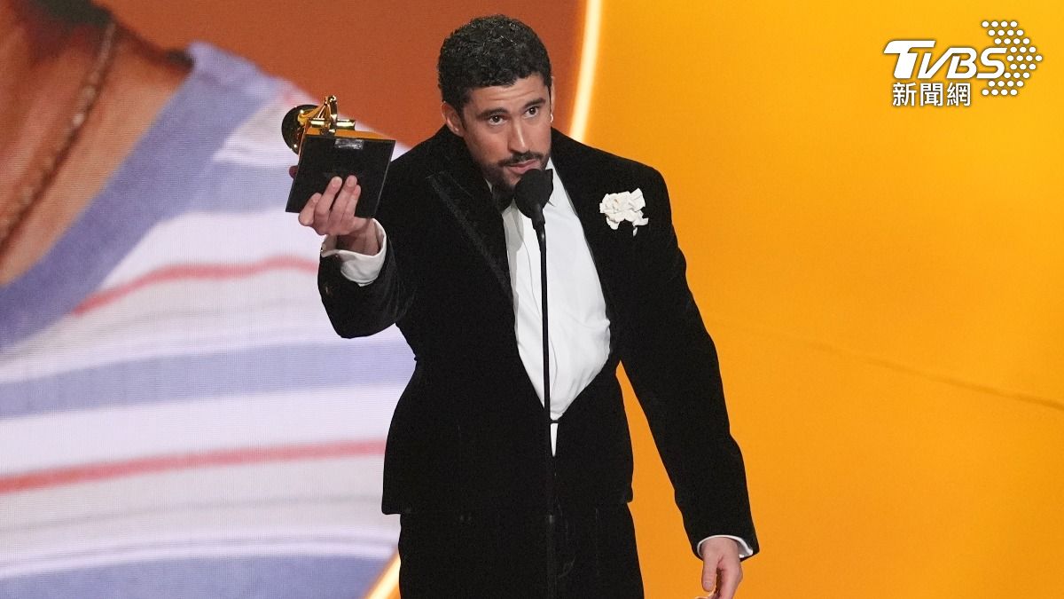 波多黎各歌手壞痞兔在2026葛萊美獎典禮上譴責美國移民執法單位　（圖／達志影像美聯社）