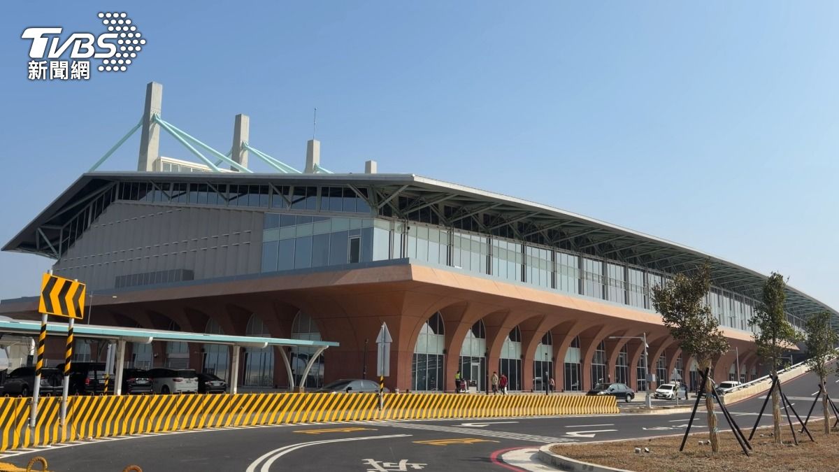 小三通新門戶！金門港旅運中心動線、停車、店家設施一次看