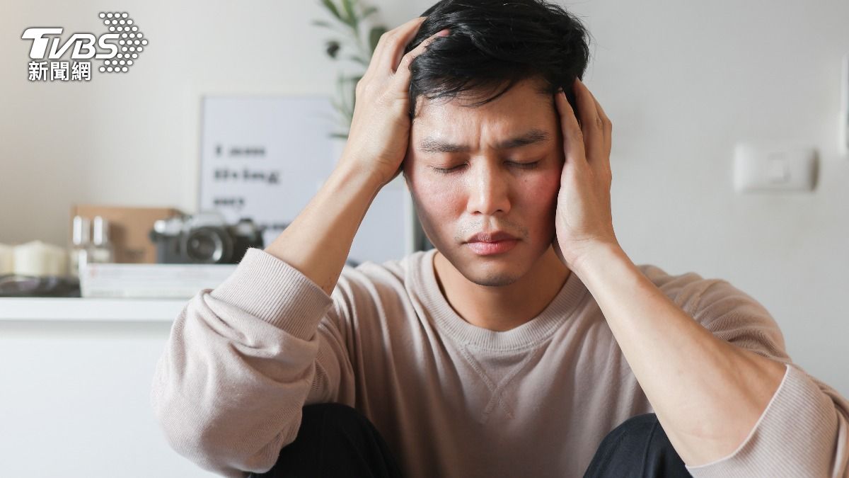 頭痛別硬撐!護理師揭腦中風「5大警訊」:黃金救命僅6小時