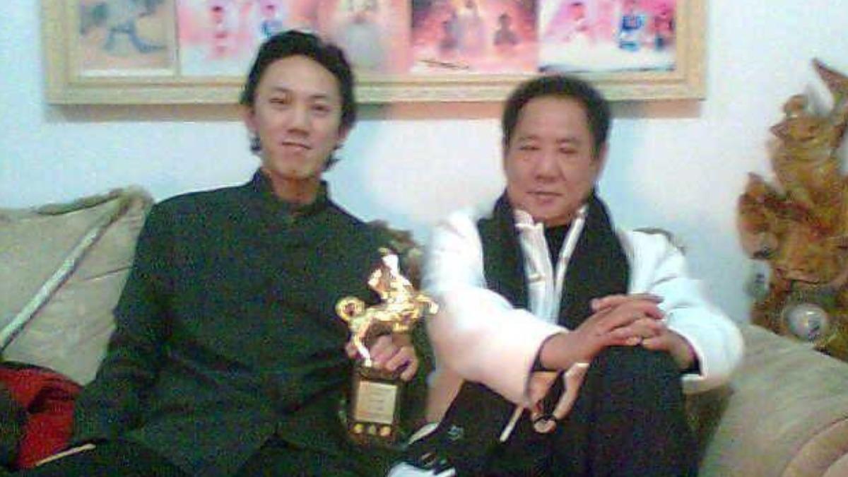 馬如龍49歲兒子猝逝!多種慢性病纏身 妻派出所做筆錄悲痛灑淚