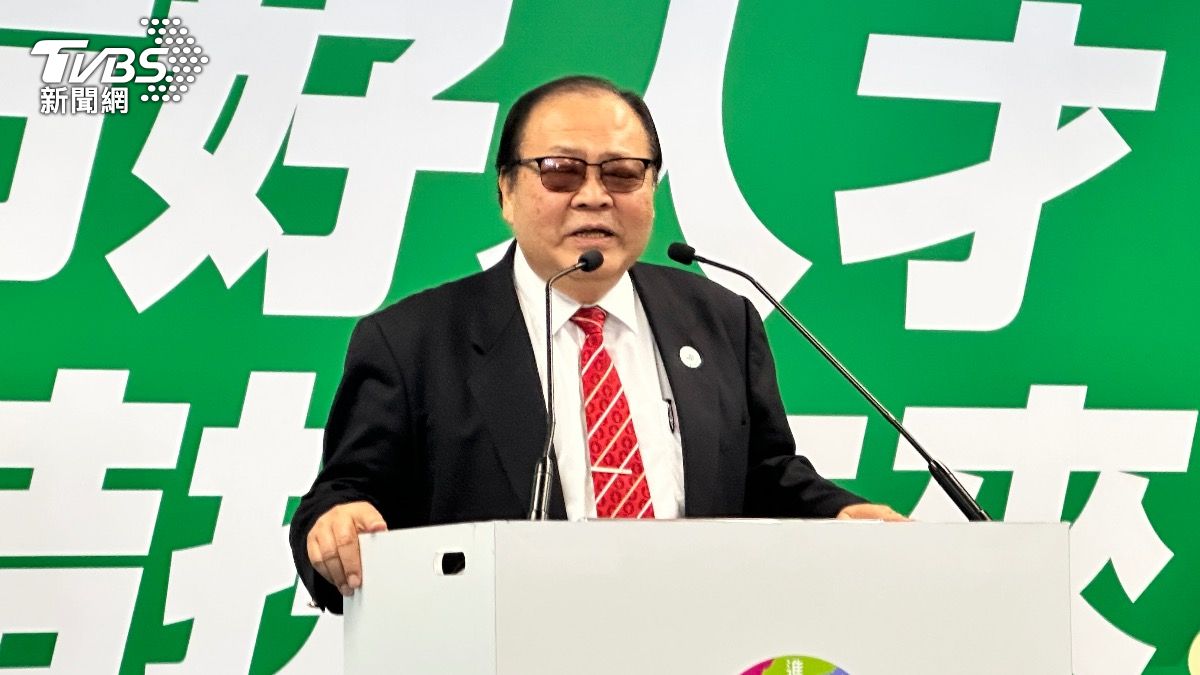 撞擊聲嚇壞民眾!澎湖縣長陳光復摔下樓梯 頭部重創昏迷轉送高雄