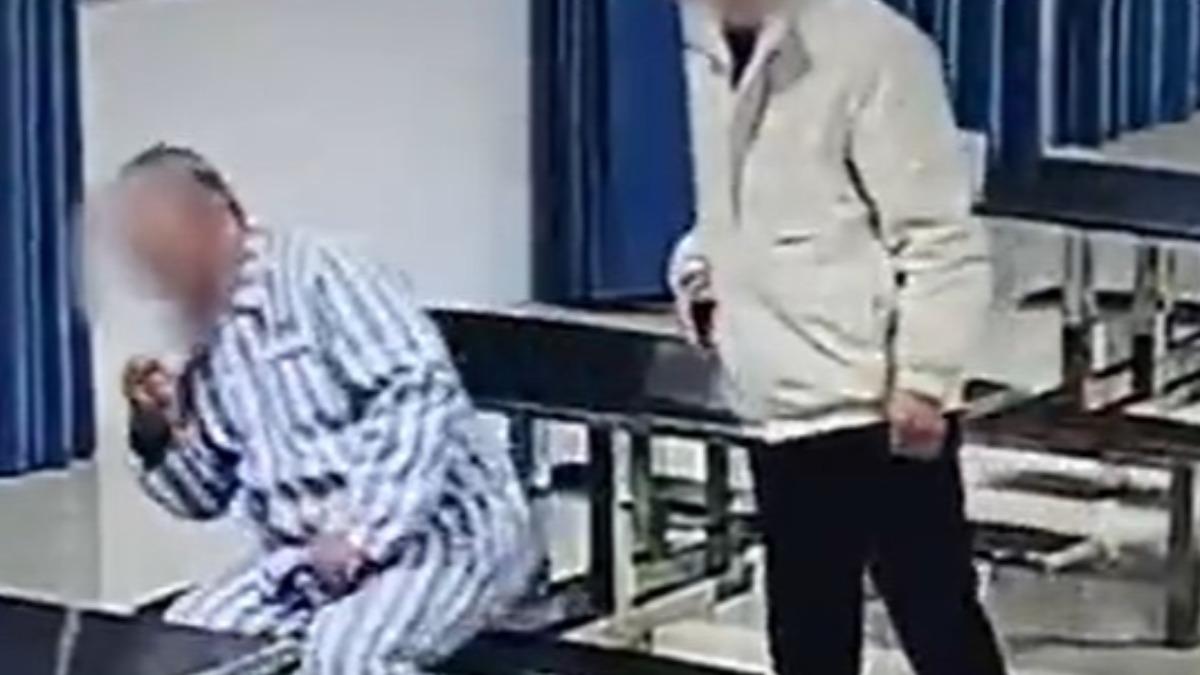 襄陽精神院護工毆打病人仿佛家常便飯。(圖/新京報)
