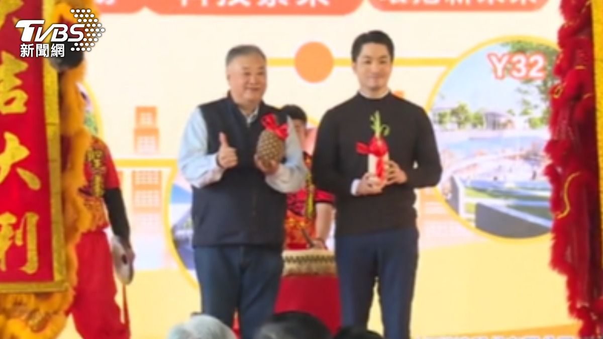 鄭麗文喊「我們是中國人」 蔣萬安重申「我是台灣人」。(圖/TVBS)