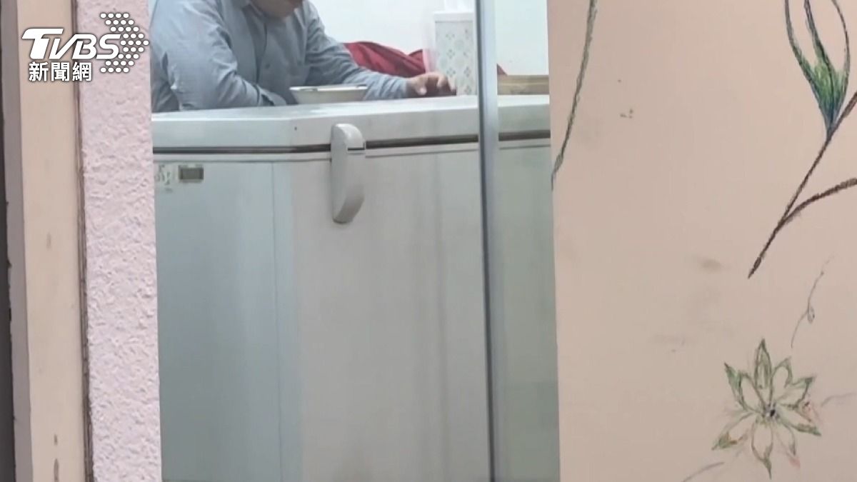 無冤無仇竟遭刺。(圖/TVBS)