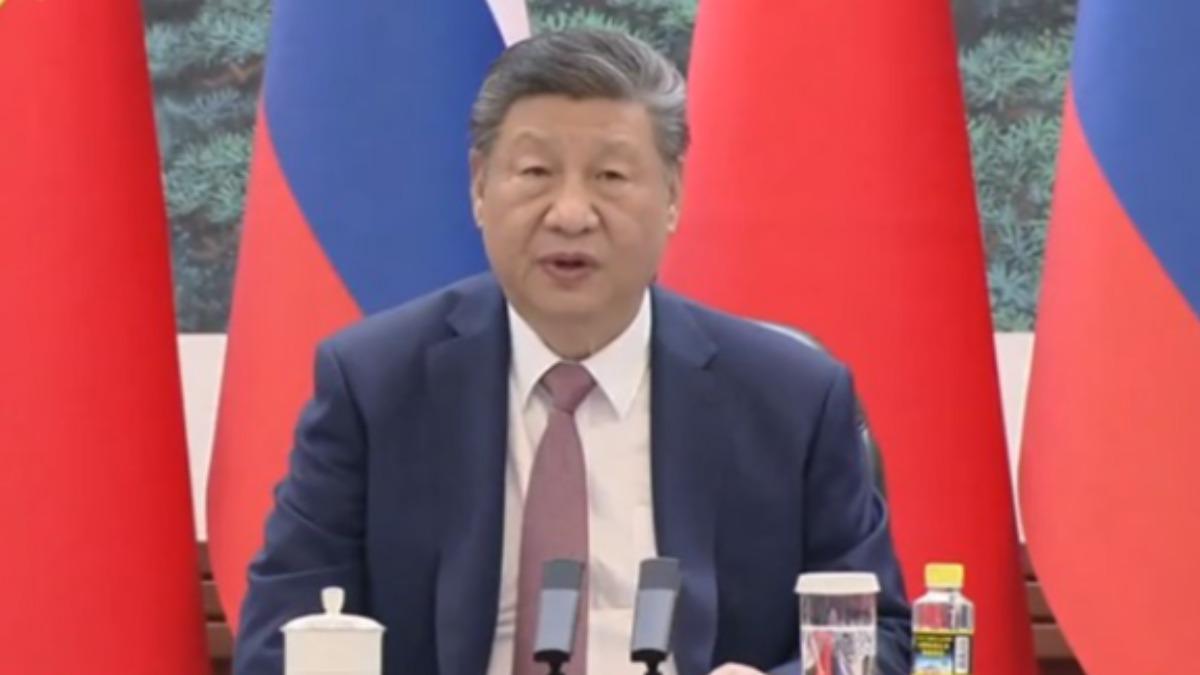 大陸國家主席習近平與俄羅斯總統普欽視訊通話。(圖/央視)