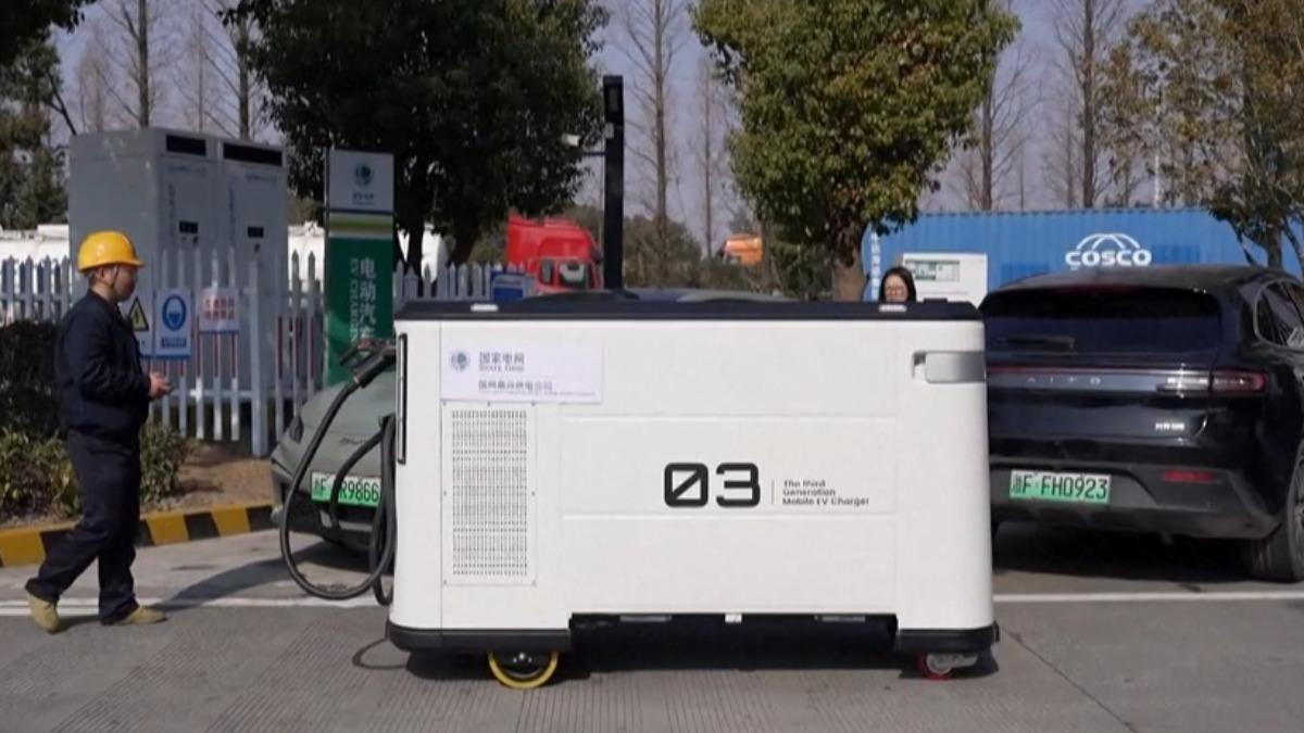浙江推出移動式充電車。(圖/央視)